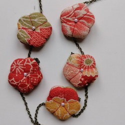 Plum flower necklace Red