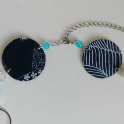 Paper necklace blue