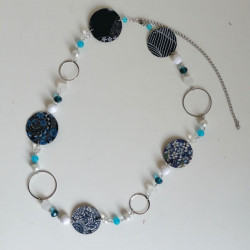 Paper necklace blue
