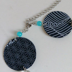 Paper necklace blue