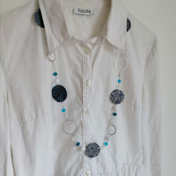 Paper necklace blue
