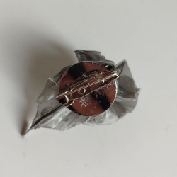 Spilla origami rosa in metallo