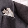 Spilla origami rosa in metallo