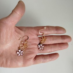 Orecchini fiore di metallo e ciliegio rosa