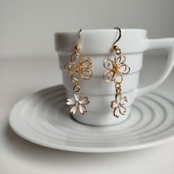 Cherry and metal flower earrings White