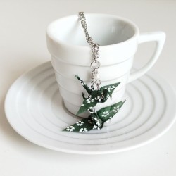 Necklace Cranes palegreen