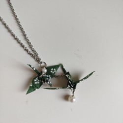 Necklace Cranes palegreen