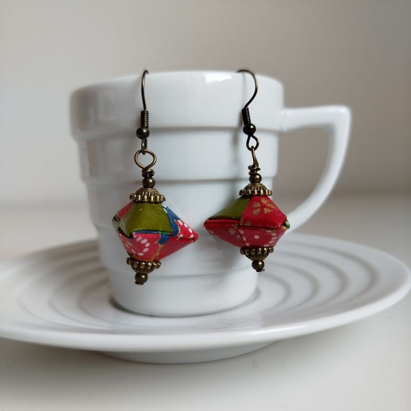 Earrings origami Pyramid Red-green