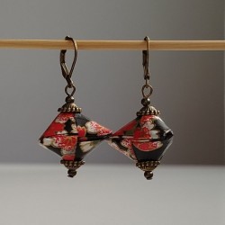 Earrings origami Pyramid Black