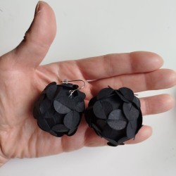 Paper Earrings-flower ball black L
