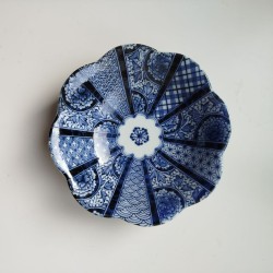 Shallow bowl Indigo flower