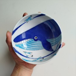 Shallow bowl Whale